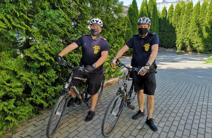 {Straż Miejska w Olsztynie wznawia sezonowe patrole na rowerach.}
